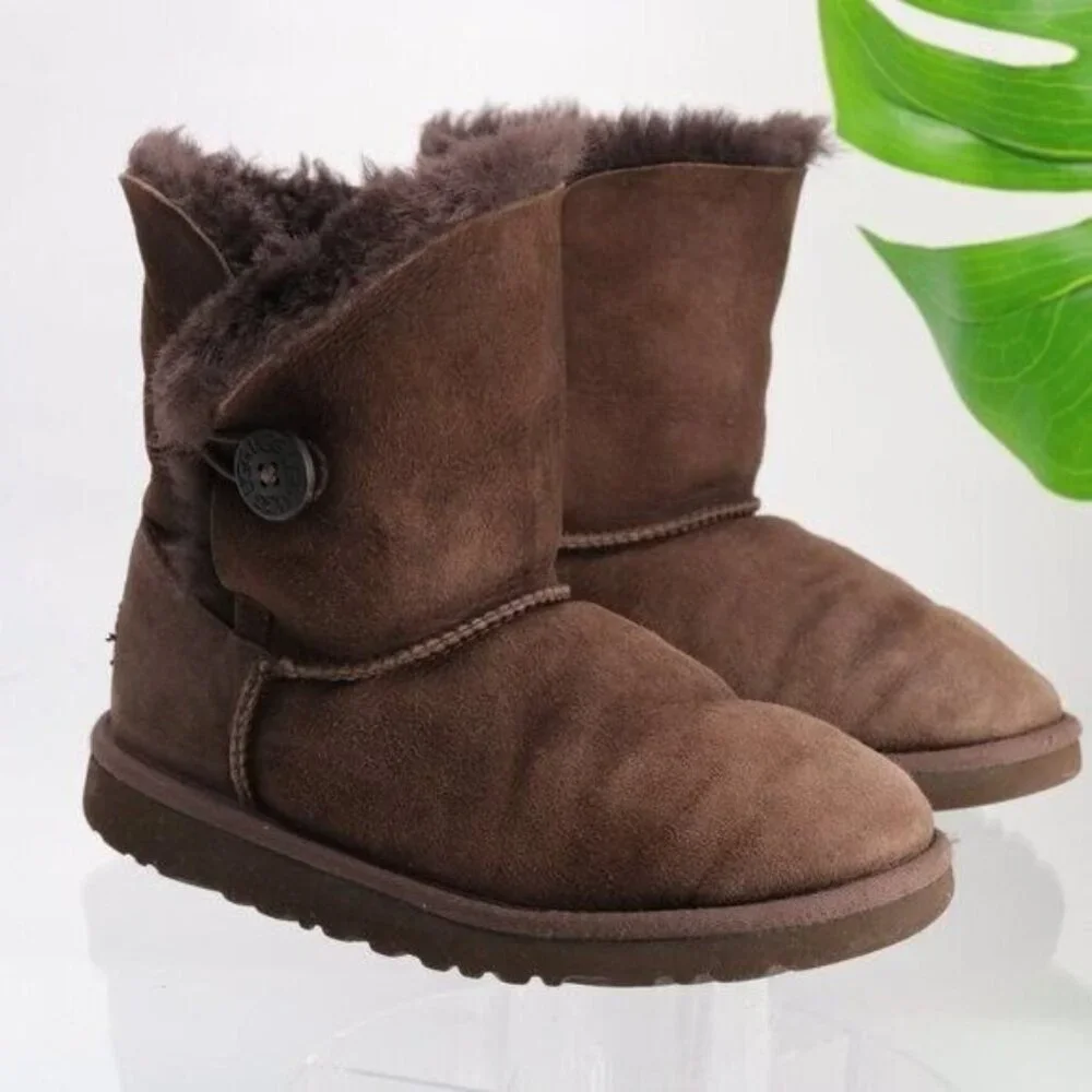 UGG Womens Bailey Button Short Boot Size 5 Brown Suede Sherpa Shearling Fury‎